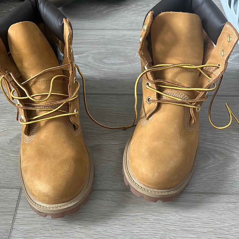 Brand new, Big Kids timberland “Construct” or “Butta”